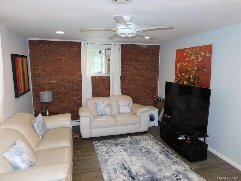 61 Newport Road Yonkers NY 10710