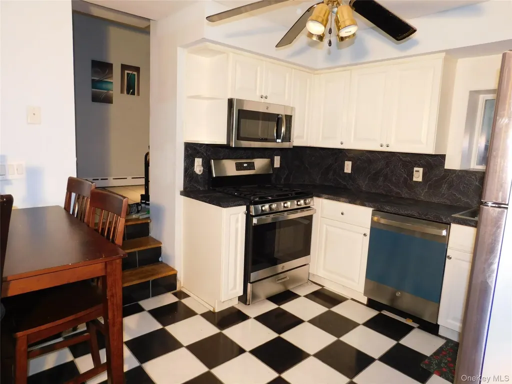 61 Newport Road Yonkers NY 10710