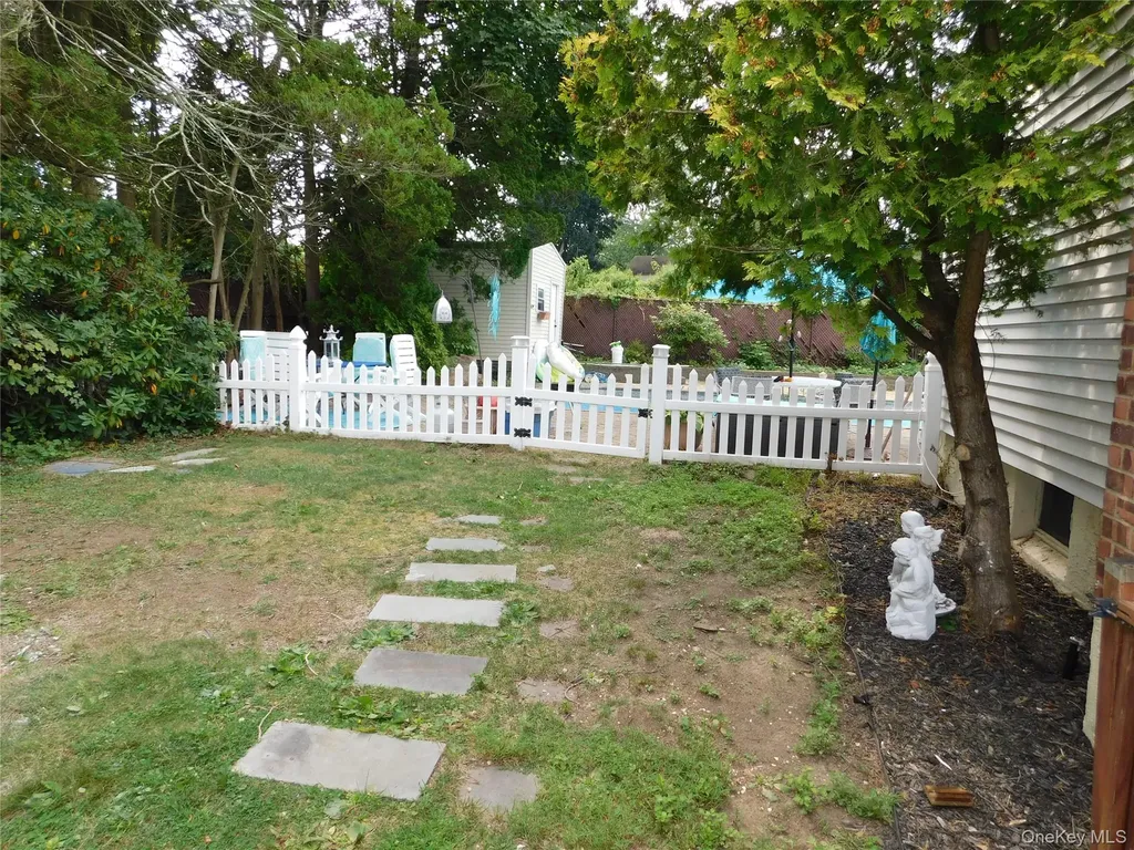 61 Newport Road Yonkers NY 10710