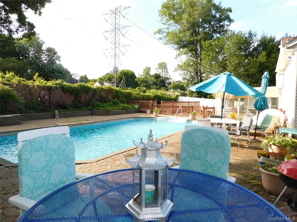 61 Newport Road Yonkers NY 10710