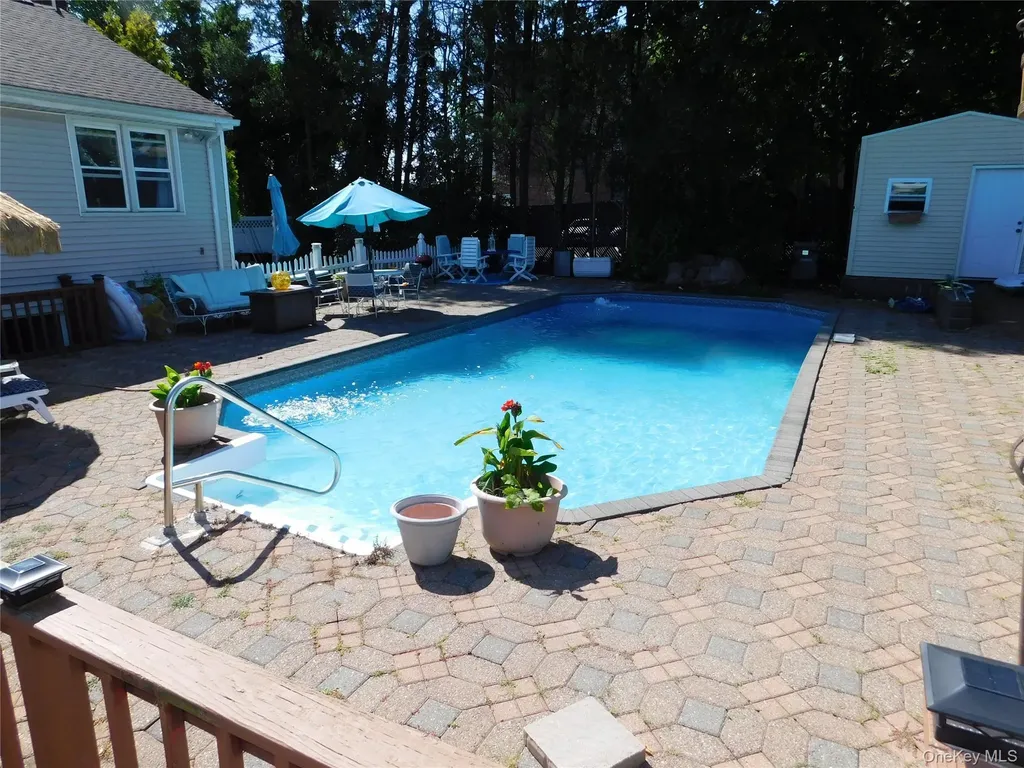 61 Newport Road Yonkers NY 10710