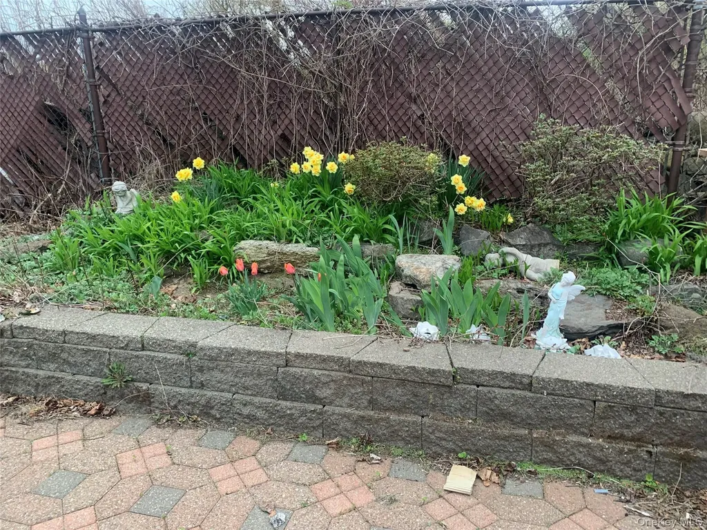 61 Newport Road Yonkers NY 10710