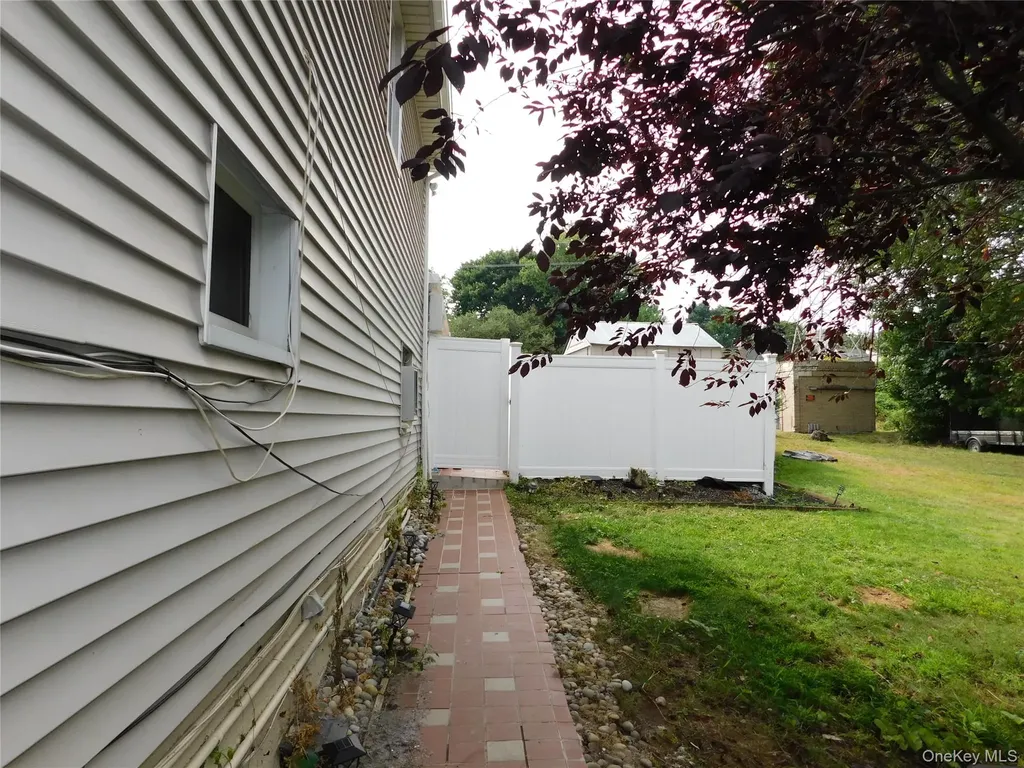 61 Newport Road Yonkers NY 10710