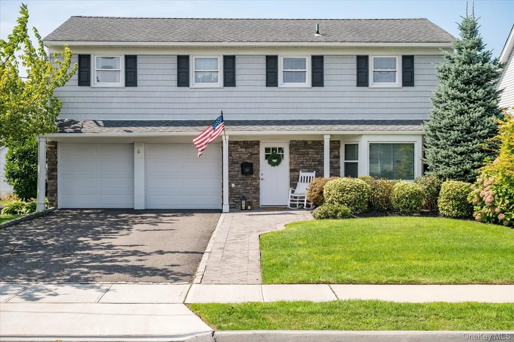 153 Biltmore Boulevard Massapequa NY 11758