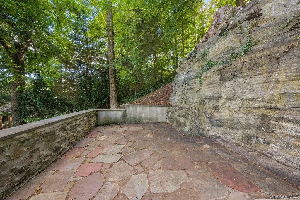 65 Brookdale Drive Yonkers NY 10710