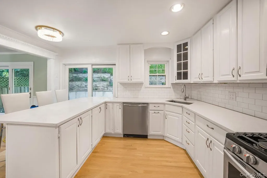 65 Brookdale Drive Yonkers NY 10710