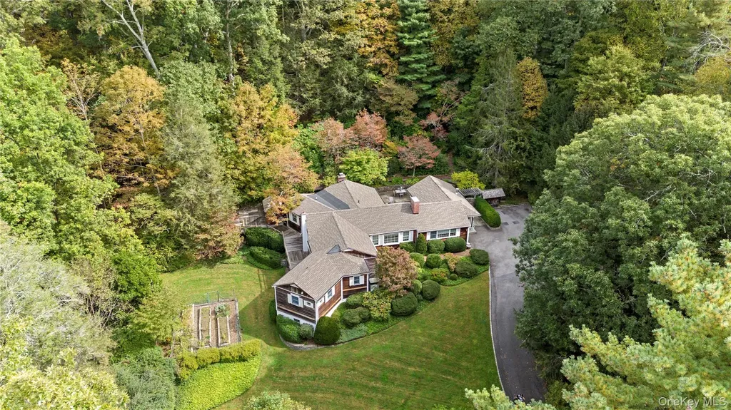 40 Baylis Lane Bedford NY 10506