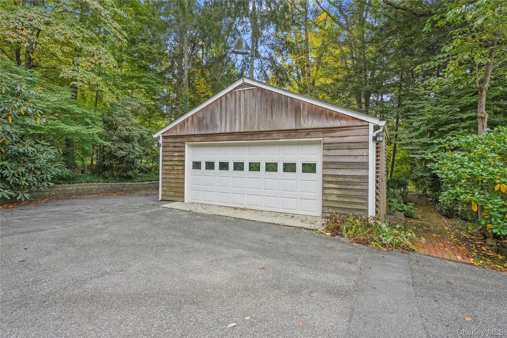 40 Baylis Lane Bedford NY 10506