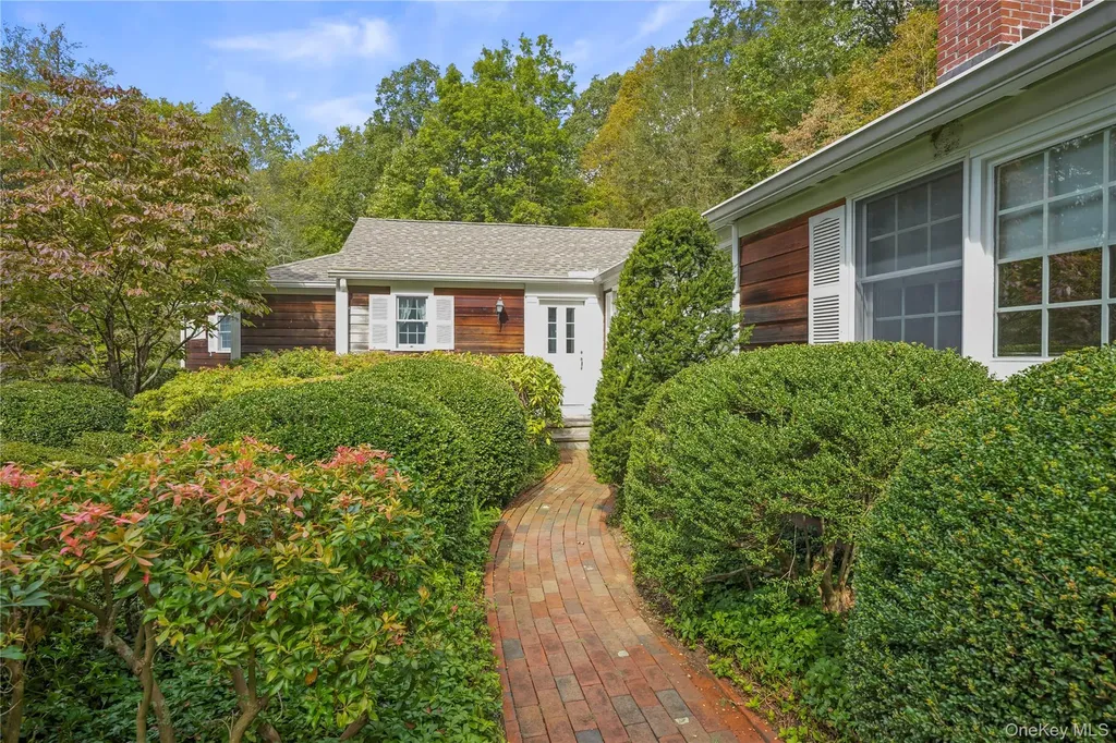 40 Baylis Lane Bedford NY 10506