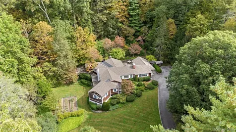 40 Baylis Lane Bedford NY 10506