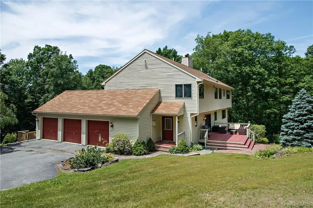 29 Cunningham Lane Pawling NY 12564