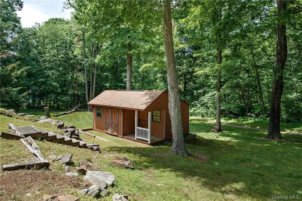 29 Cunningham Lane Pawling NY 12564