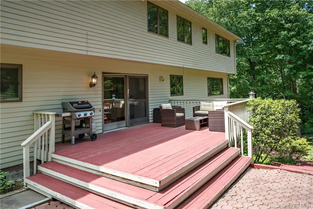 29 Cunningham Lane Pawling NY 12564