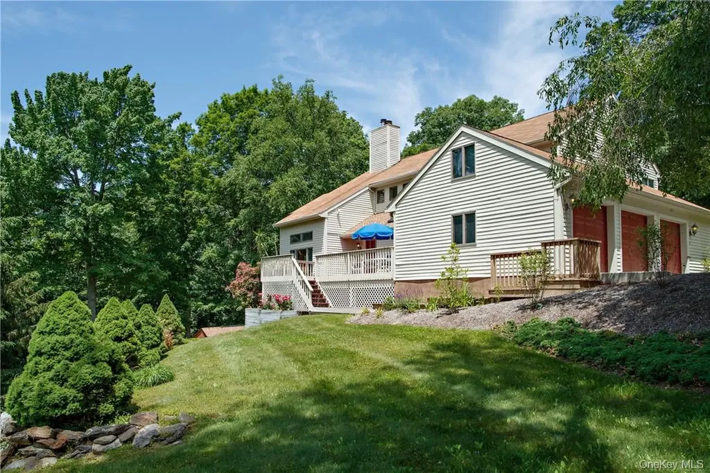 29 Cunningham Lane Pawling NY 12564