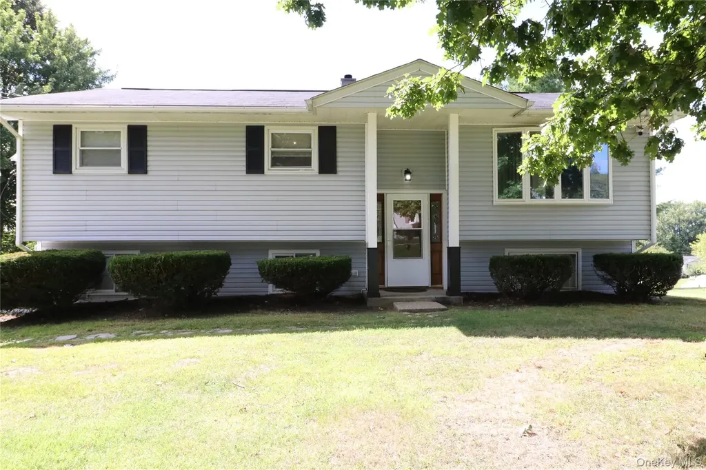 23 Buttermilk Drive Poughkeepsie NY 12601