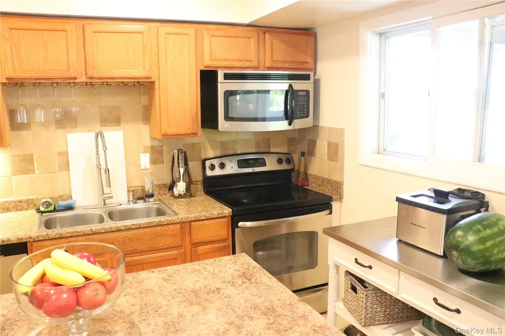 23 Buttermilk Drive Poughkeepsie NY 12601