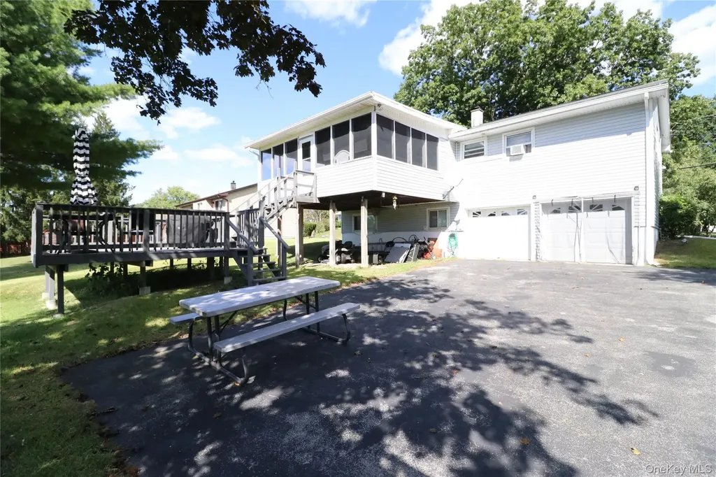 23 Buttermilk Drive Poughkeepsie NY 12601