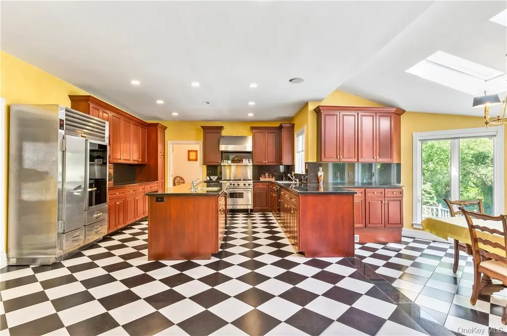 6 Love Lane Harrison NY 10528