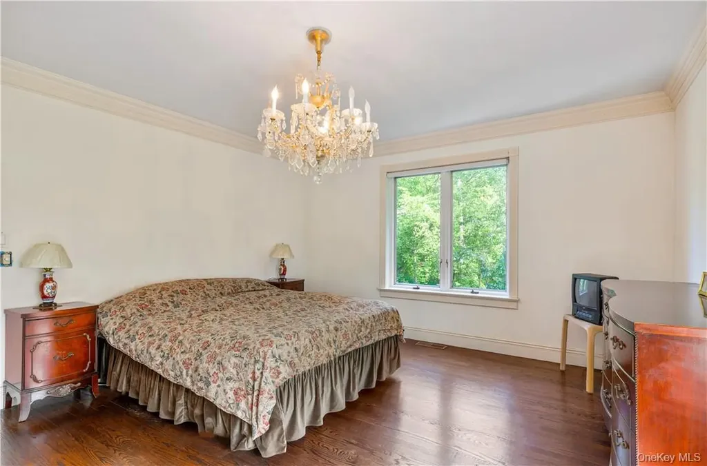 6 Love Lane Harrison NY 10528