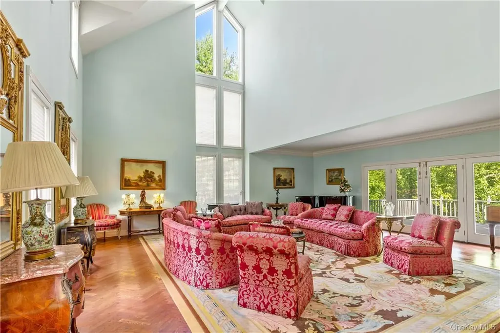 6 Love Lane Harrison NY 10528