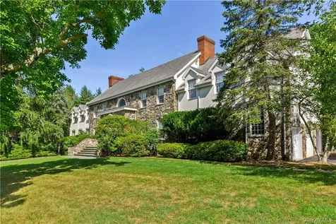 6 Love Lane Harrison NY 10528