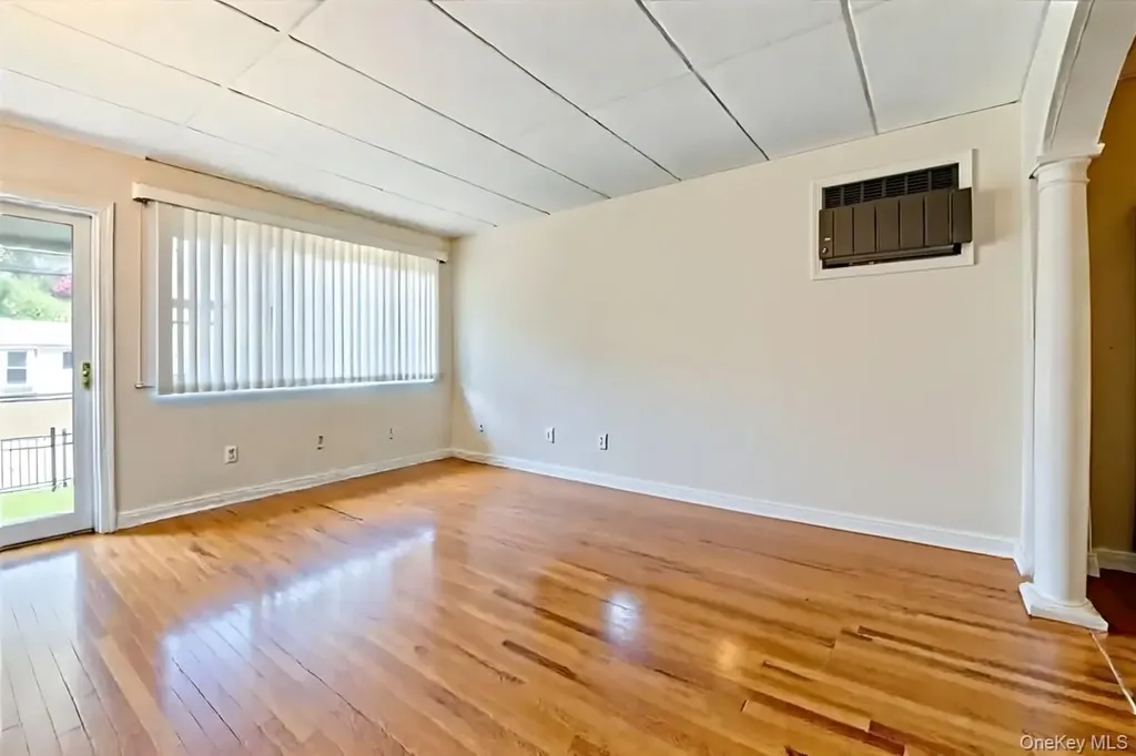 1706 Manatuck Boulevard Bay Shore NY 11706