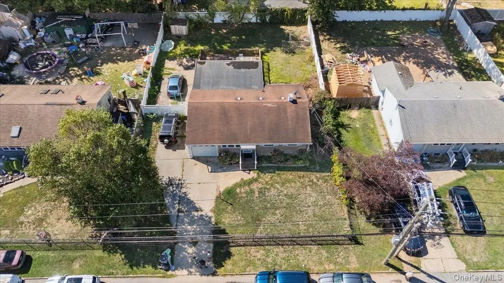 1706 Manatuck Boulevard Bay Shore NY 11706