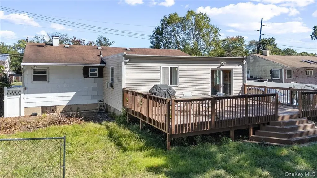 1706 Manatuck Boulevard Bay Shore NY 11706