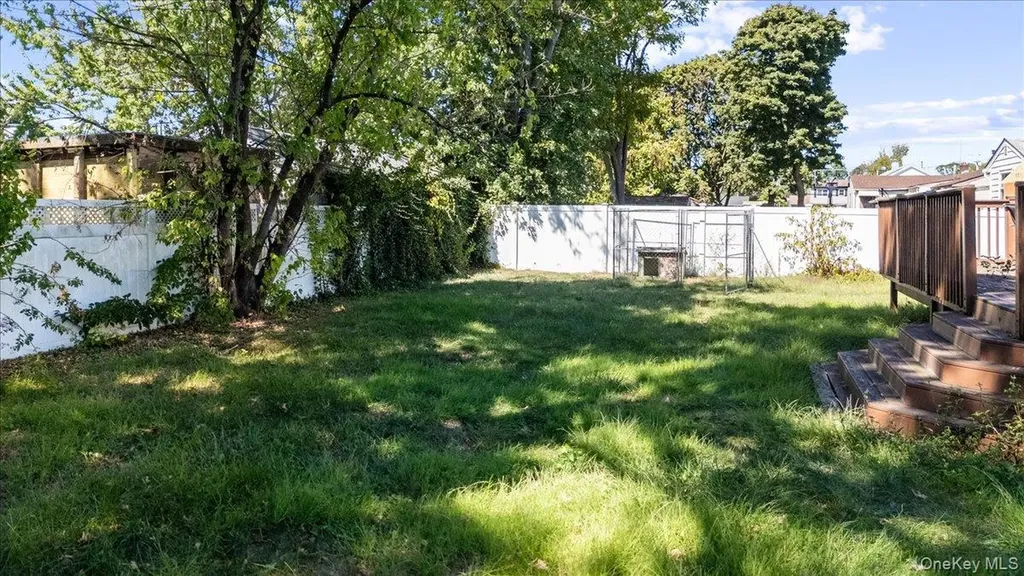 1706 Manatuck Boulevard Bay Shore NY 11706