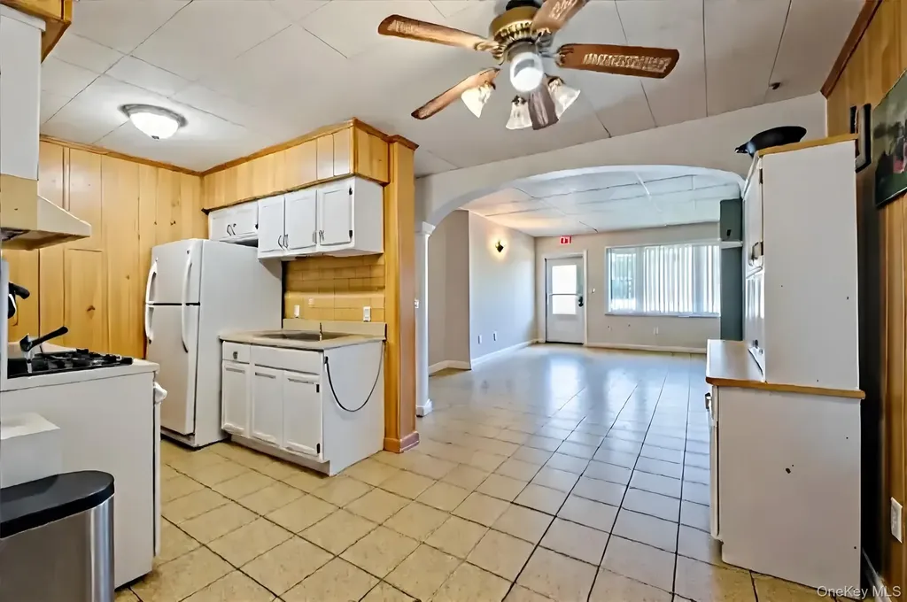 1706 Manatuck Boulevard Bay Shore NY 11706