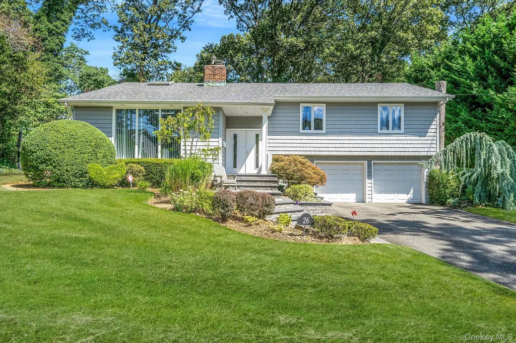 26 Long Ridge Road Plainview NY 11803