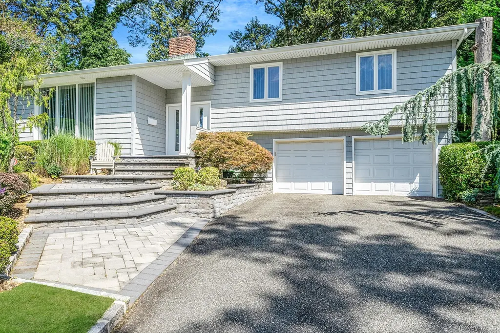 26 Long Ridge Road Plainview NY 11803