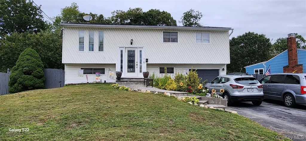21 Deville Drive Selden NY 11784