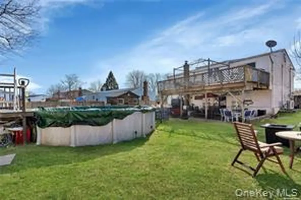 21 Deville Drive Selden NY 11784