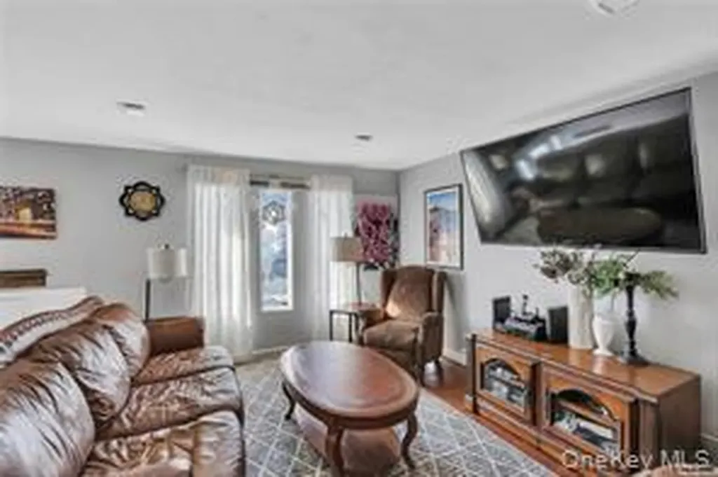21 Deville Drive Selden NY 11784