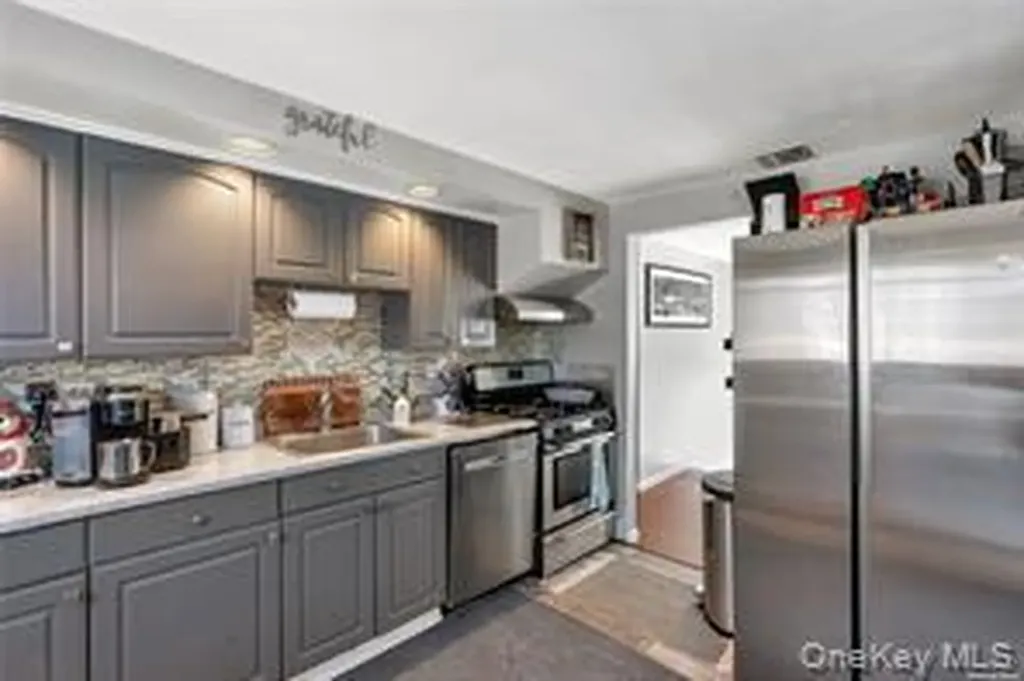 21 Deville Drive Selden NY 11784
