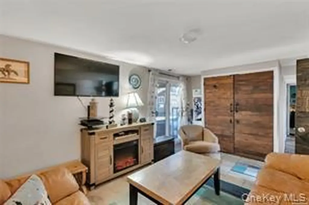 21 Deville Drive Selden NY 11784