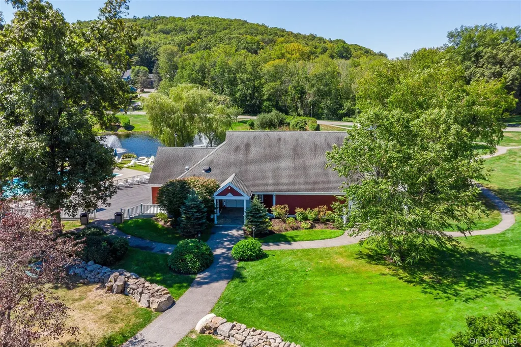 1902 Dunhill Drive Brewster NY 10509