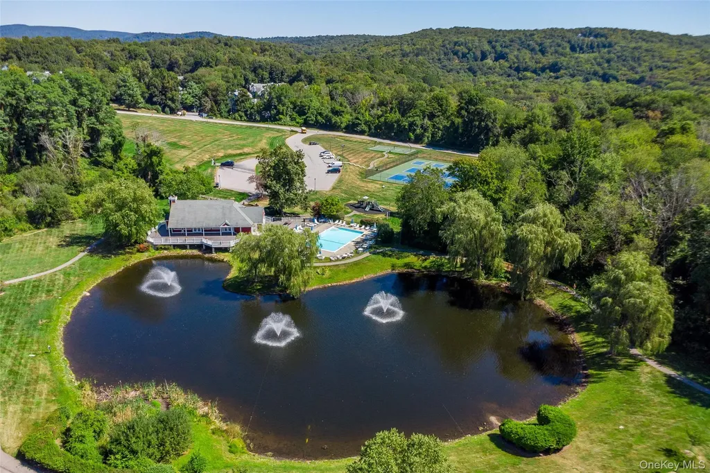 1902 Dunhill Drive Brewster NY 10509