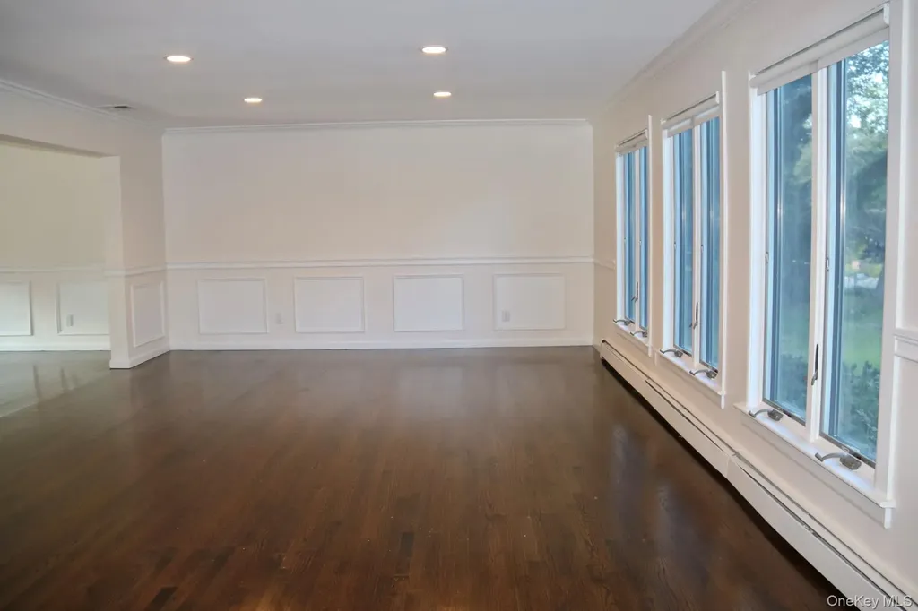 10 Cedarfield Terrace Saint James NY 11780