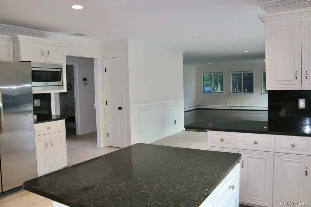 10 Cedarfield Terrace Saint James NY 11780