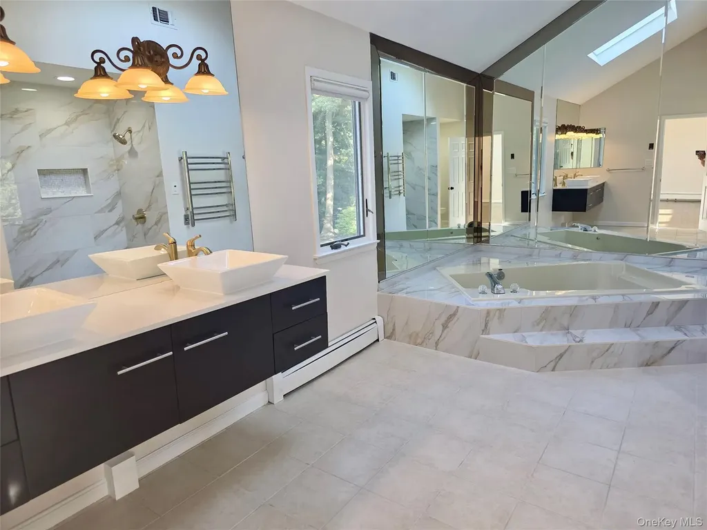 10 Cedarfield Terrace Saint James NY 11780