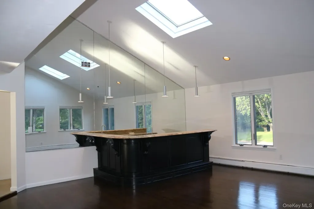 10 Cedarfield Terrace Saint James NY 11780
