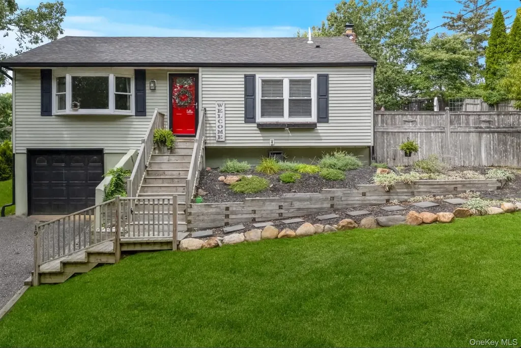 19 Hawthorne Road Rocky Point NY 11778