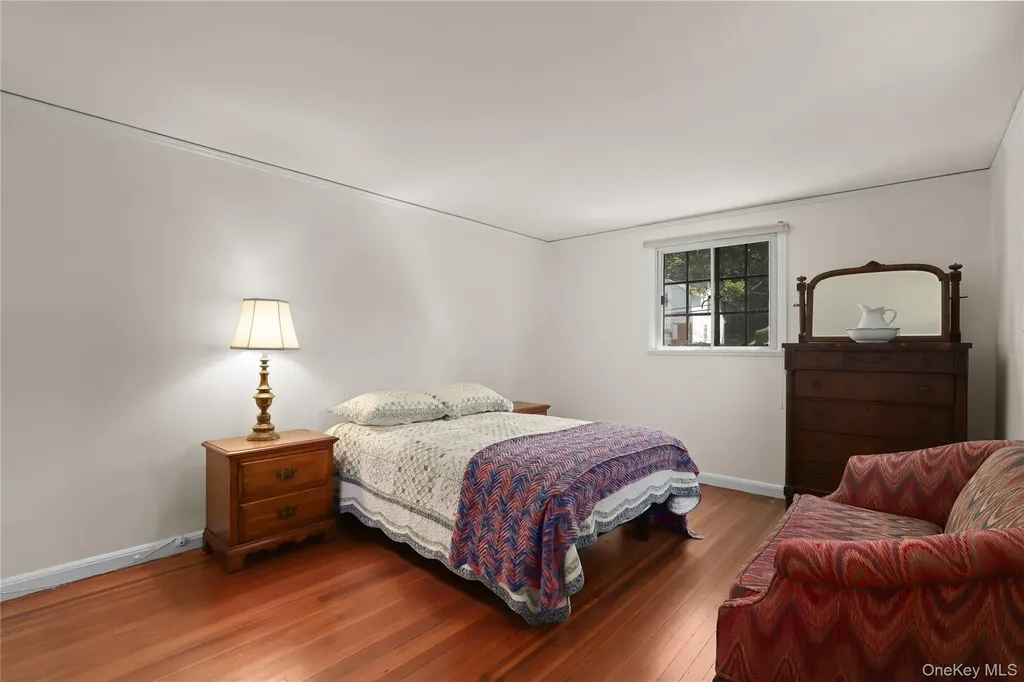11 Aka 15 Bobolink Road Yonkers NY 10701