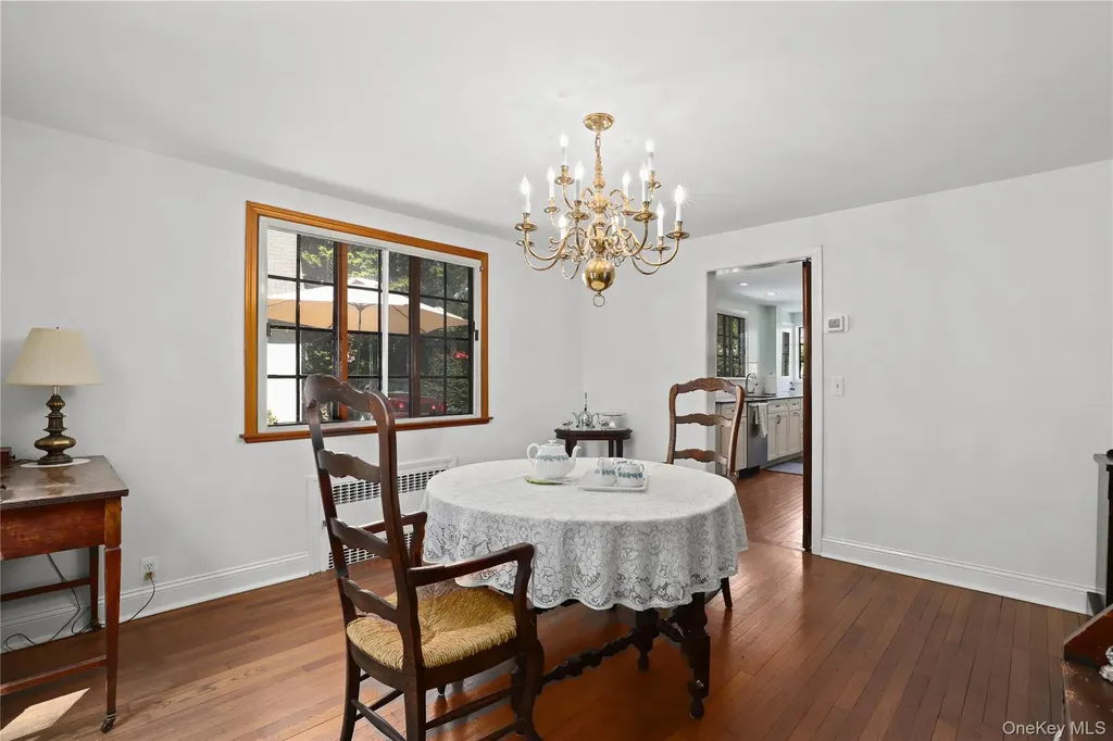 11 Aka 15 Bobolink Road Yonkers NY 10701