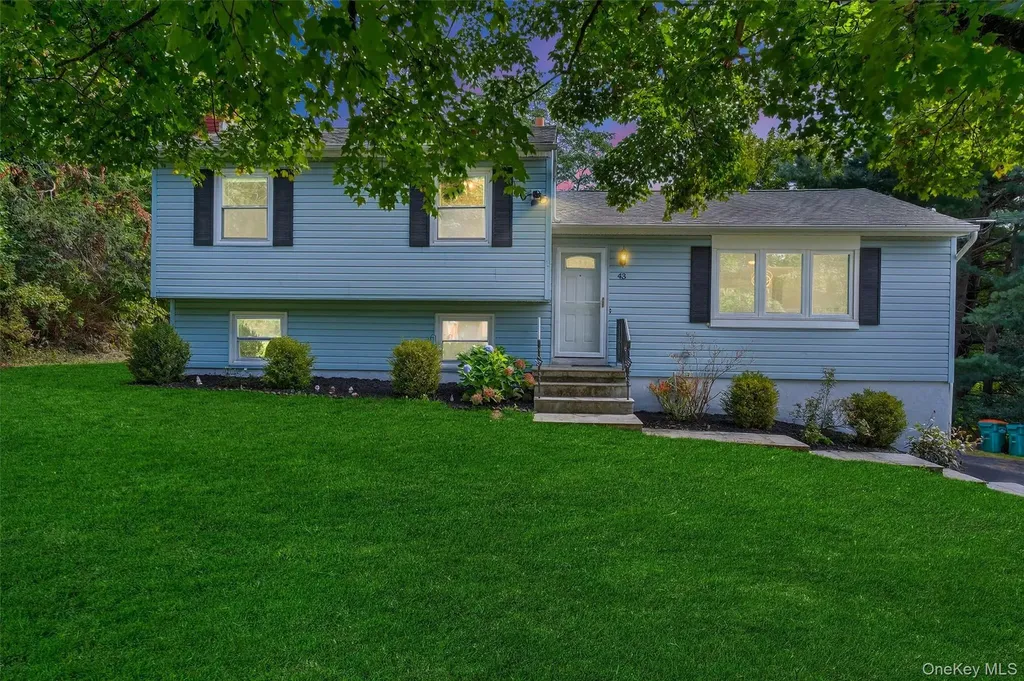 43 Mandalay Drive Poughkeepsie NY 12603