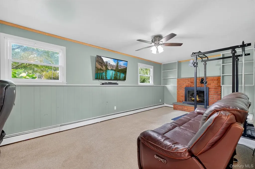 43 Mandalay Drive Poughkeepsie NY 12603