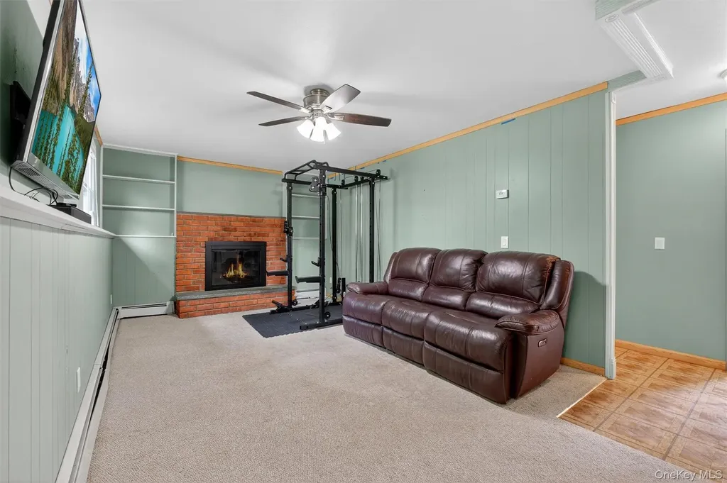 43 Mandalay Drive Poughkeepsie NY 12603