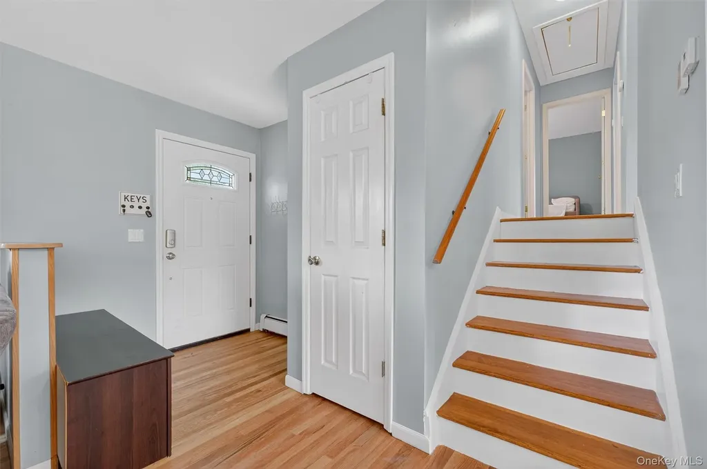 43 Mandalay Drive Poughkeepsie NY 12603